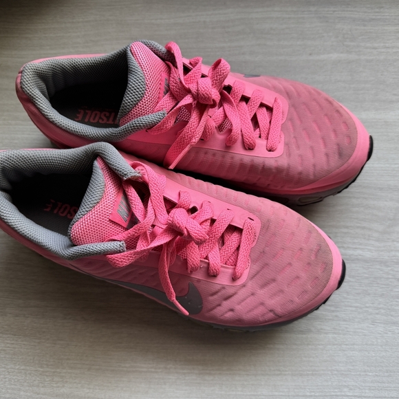 Nike Max Air Tailwind 5 women's running shoes, size 7.5. - Picture 2 of 6